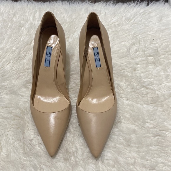 Prada‎ Pointed Toe pump size 41EU - Picture 11 of 11